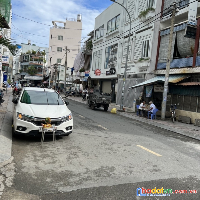 Bán nhà  góc 2 mt đường 48b nguyễn văn nguyễn, p.tân định, q.1