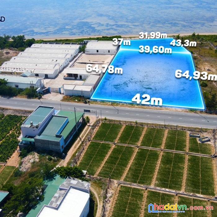 Lô đôi đất ven biển 4656 m2 mặt tiền đường 702 giá đầu tư siêu đẹp, vô cùng tiềm năng