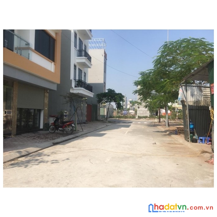 Bán đất trâu quỳ -tái định cư 40m2 cực khuôn tiền ,đường 12m giá tốt nhất. 0982852808