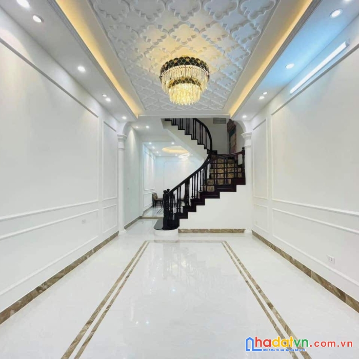Bán nhà 5 tầng mặt phố nguyễn khoái- ô tô  tránh-kinh doanh 35m gía 3,4 tỷ