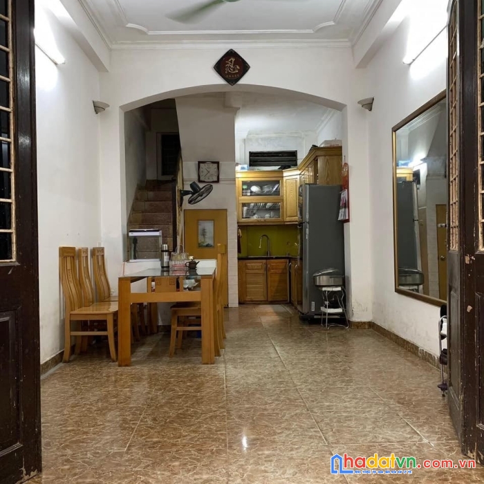 Bán nhà đẹp gần ô tô, gần  phố đội cấn 35m2 4t mt3.5m nhỉnh 3tỷ ba đình