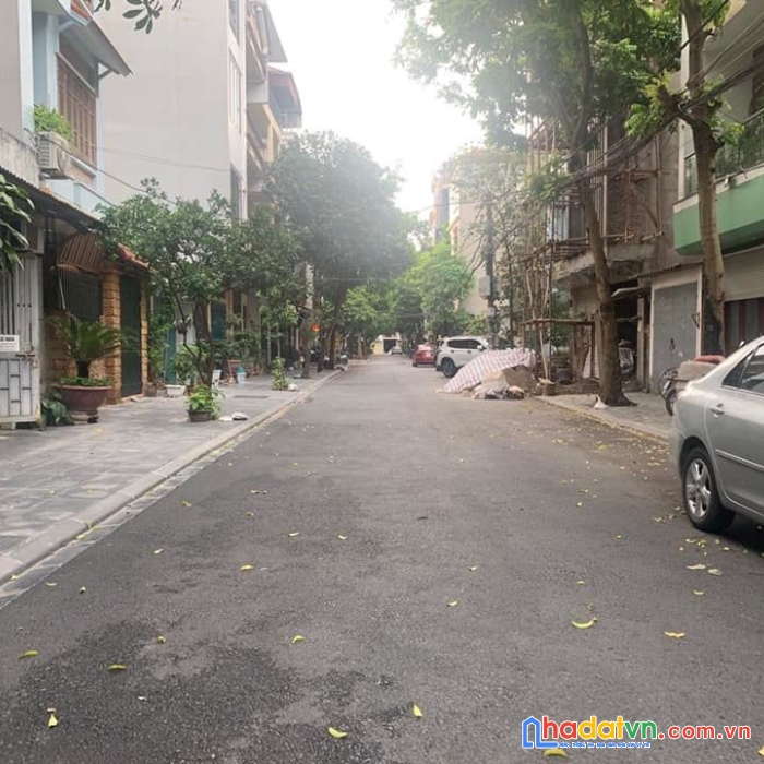Cực hiếm nhà phố sài đồng- mặt tiền khủng- ngõ to ô tô tránh nhau thoải mái - gần chợ sài đồng -