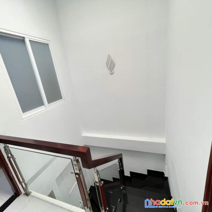 Bán nhà hxh 84m2-giá chỉ 6.6 tỷ đường nguyễn văn luông-quận 6