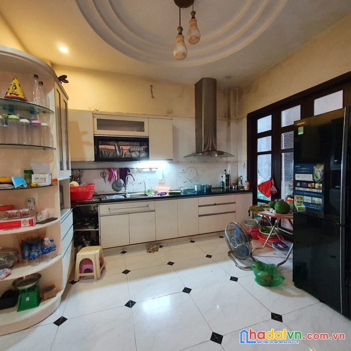Chính chủ cần bán gấp nhà phường gia thuy,long biên. 45m,5 tầng, giá 5 tỷ,gara  ô tô, lô góc