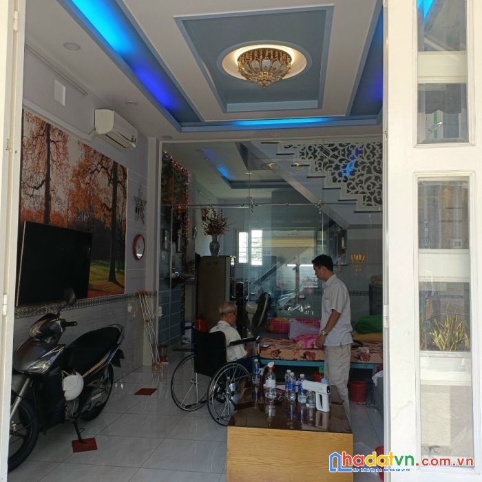 Bán nhà cực đẹp quận 12.đường nhựa 8m. gía chỉ 5.2 tỷ