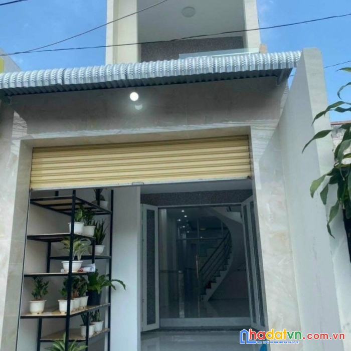 Bán nhà 1 trệt 1 lầu 87m2 đường ôtô gần đại học lạc hồng cs6 phường bữu long biên hoà