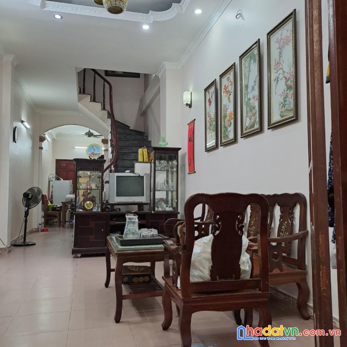 Nhà trần bình-cầu giấy- hiểm - gần ô tô - cạnh các trường đại học lớn hà nội 50m2 giá 5.8 tỷ