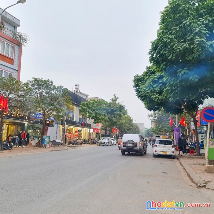 Bán lô đất trục chính khu trung tâm kinh doanh sầm uất ở trâu qùy.