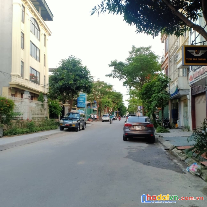 Ngõ thông ô tô tránh, đất đẹp việt hưng, long biên 65m mt4 giá hơn 6 tỷ