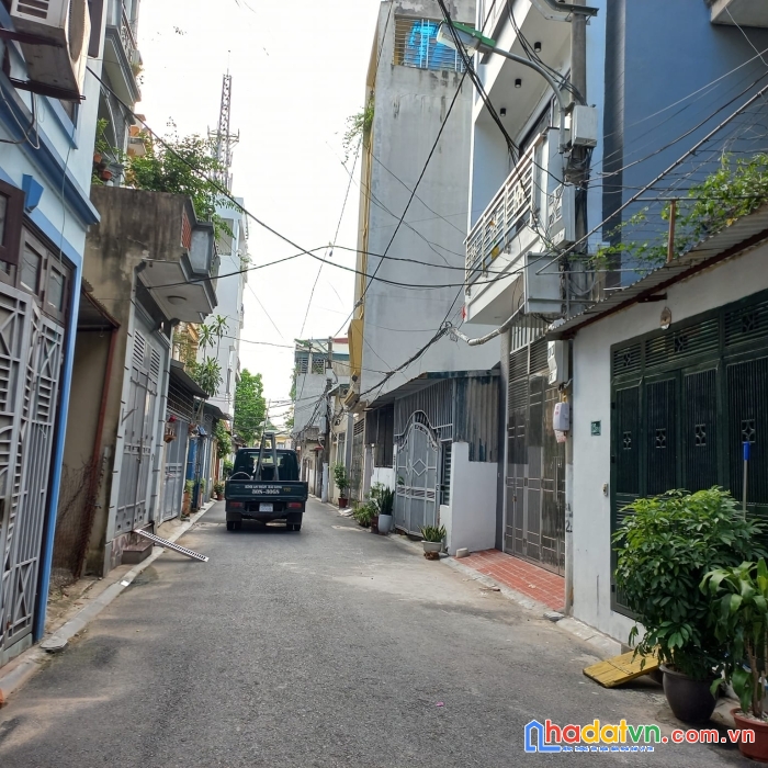 Đất phân lô quân đội, lý sơn, ngọc thụy, gần ô tô tránh, 85m mt5.5 giá chỉ 5.8 tỷ.