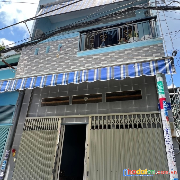 Bán gấp nhà xinh, ngay chợ tân hương, 33m2  3,3 tỷ.
