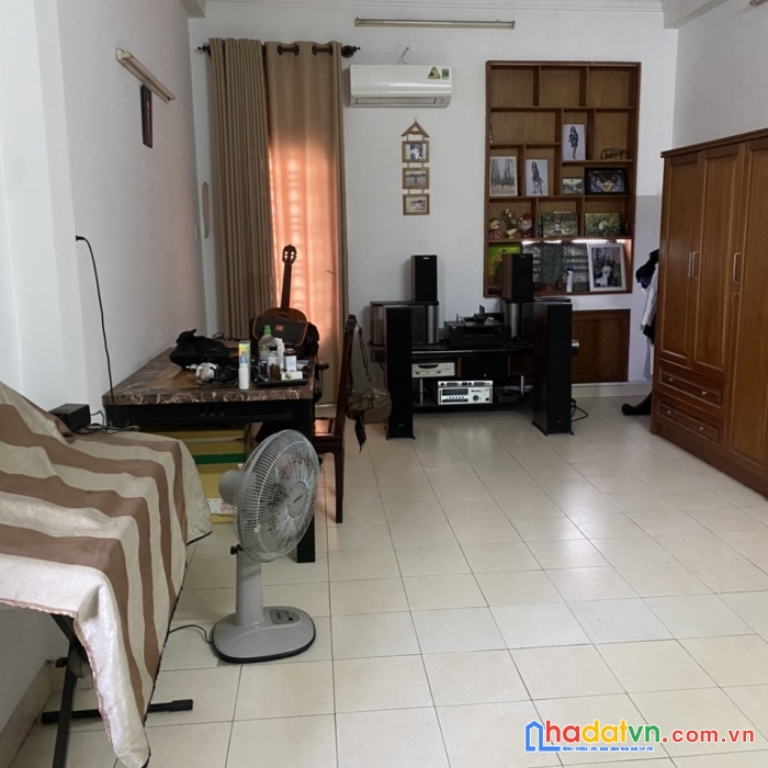 Bán gấp nhà hxt nguyễn chí thanh, phường 16, quận 11