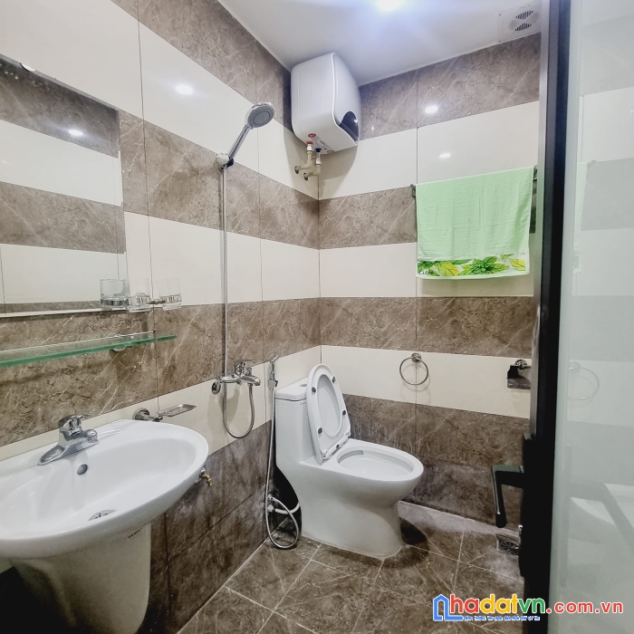 Bán nhà phố bạch mai, 40m, mt 7.6m, 5 tầng.