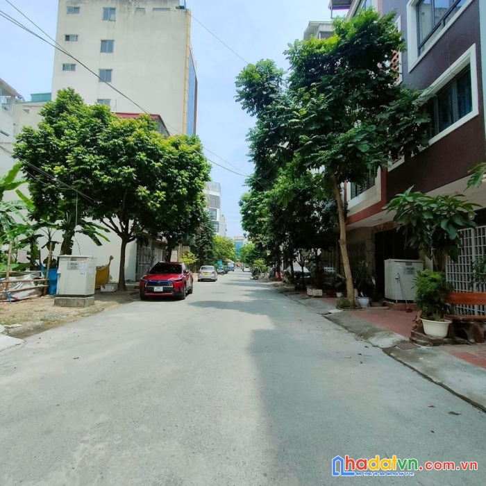 Bán nhà lk la khê 6t thang máy chỉ hơn 11tỷ plô ô tô nhà mới.