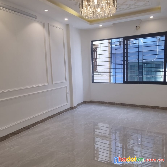 Bán gấp nhà 4 tầng phố đỗ quang-cầu giấy,2 mặt ngõ,ô tô, kd văn phòng,dòng tiền,giá 15.4tỷ.