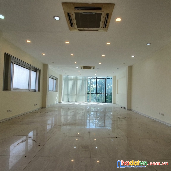 Bán nhà phố lê trọng tấn 8 tầng 182m, mt gần 6m, xây 2 khối kd và ở, thang máy, nở hậu.