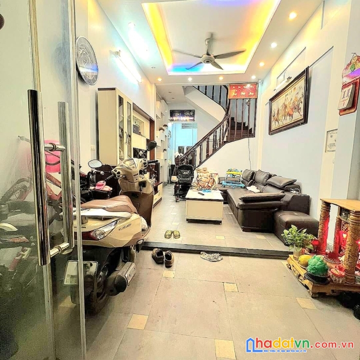 Cực hiếm, nhà phố thái thịnh, 40m2, 4 tầng, gần ô tô, chỉ 5 tỷ
