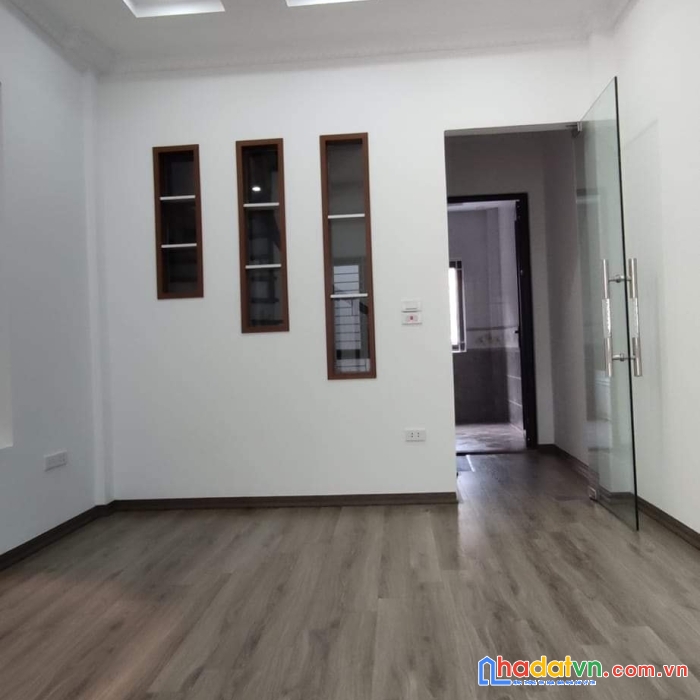 Bán nhà võ chí công - 45m2 - kinh doanh - ô tô - 9 phòng ngủ - 7.4 tỷ