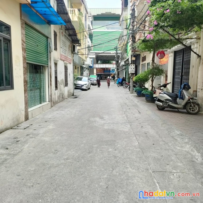 Ô tô vào nhà, kinh doanh phố phan đình giót 42m 5t 4.7 tỷ