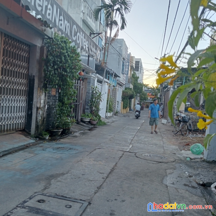 Chỉ bán trong tháng 7. dt 100m2, giá 5.15 tỷ. phố nguyễn văn thoại