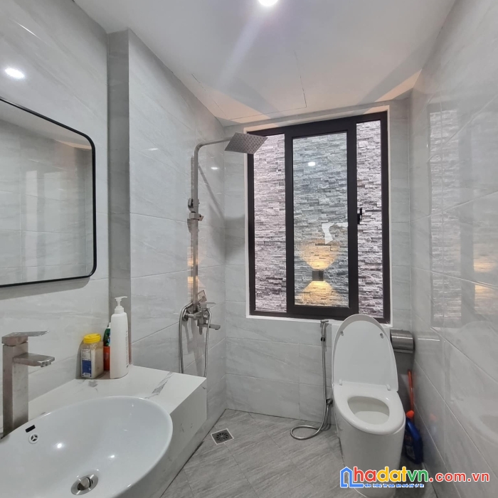 Nhà cao cửa rộng hiện đại kim liên, đống đa, ở sướng, 46m2x6t, mt 5m, 6 tỷ 900