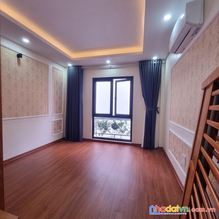 Bán vip ,minh khai,hai bà trưng,dt 60m2,mt 5m.0782479469