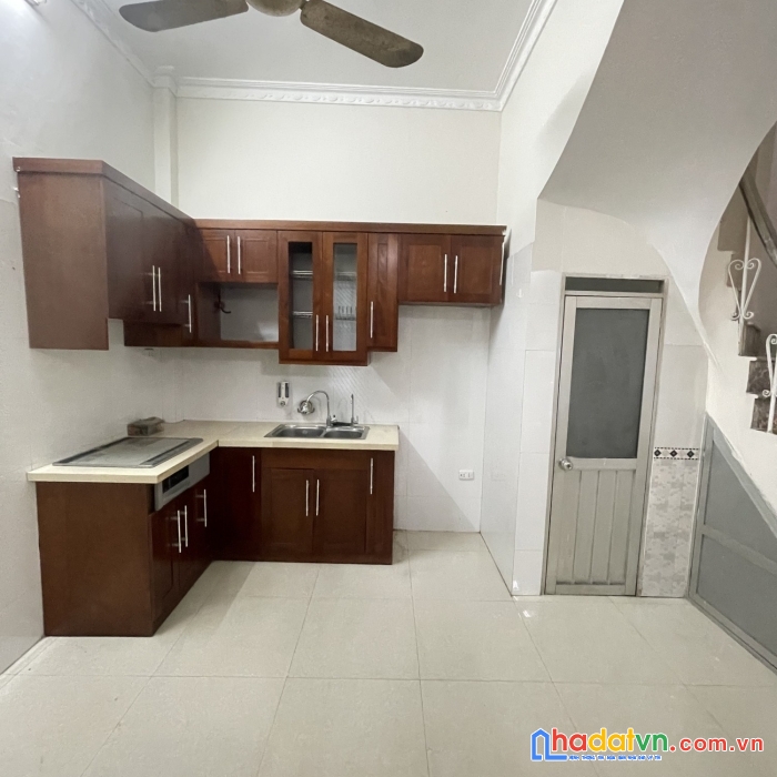 Bán gấp nhà phố tôn đức thắng thổ quan dt 45m2*4tg mt 4,6m chỉ 4,6 tỷ nhà đẹp kd nhỏ