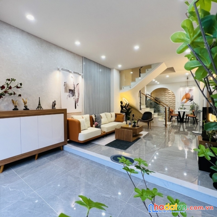 Bán nhà lê văn thọ,p.11 gò vấp, hxh đỗ cửa, 3 tầng, 4 x 14, chỉ 7.6 tỷ