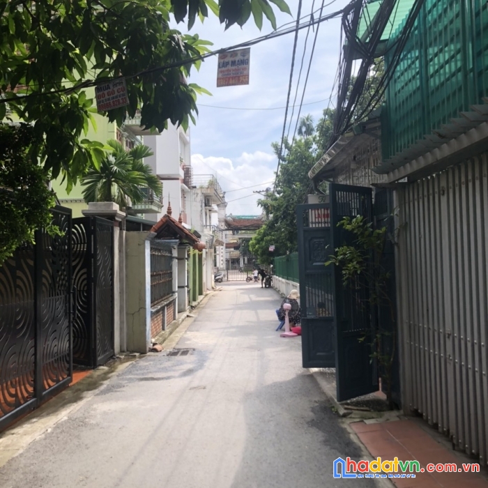 Bán nhà phố hoa lâm cực hiếm, dt 130m2, 3 tầng, mt 5.6 m, giá nhỉnh 14 tỷ.