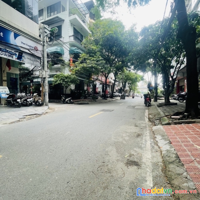 Bán đất ô chợ dừa, đống đa, lô góc ô tô kinh doanh, 40m2, 10.5 tỷ