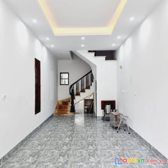 Bán nhà lò đúc, hai bà trưng, 40m, 5 tầng, mặt tiền 3.6m, giá 7.1 tỷ.