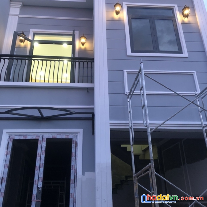 Bán nhà  lầu mới cứng 6*10m đg oto 5m shr, thổ cư, p.tân phong, chỉ 3,3tỷ