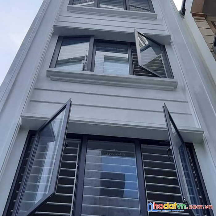 Bán nhà ngõ 131 phùng hưng hà đông; dt 46m2 5 3 4.5 tỷ ô tô đậu trong nhà