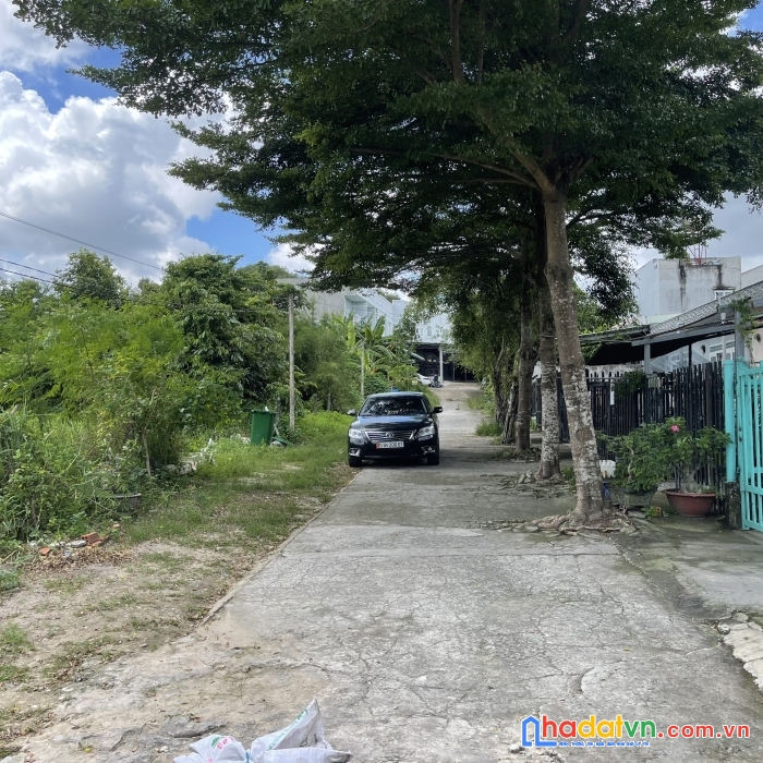 Chính chủ cần tiền bán lô đất 1622m2(320m thổ cư) hẻm 273 đường nguyễn đức thuận