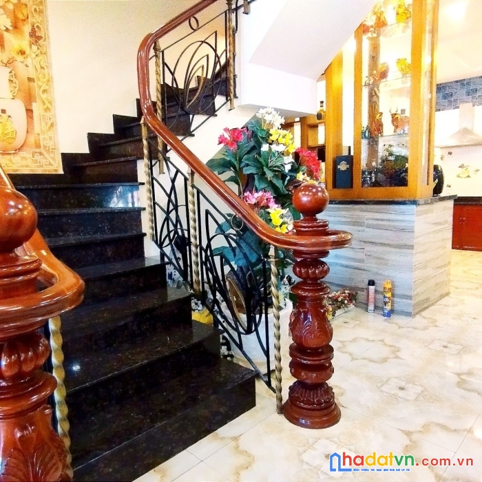 Bán nhà mặt tiền miếu bình đông - bình tân, dt 6 x 18, 4 tầng, 4 pn, giá chỉ 10.8 tỷ.