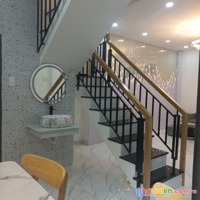 Hàng cực nóng mối ra lò tin được không -100x100 -cả sài gòn chỉ duy nhất 1 căn