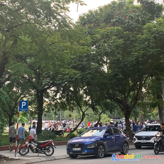 Bán lô đất mặt phố view hồ đền lừ hoàng mai 0909858789