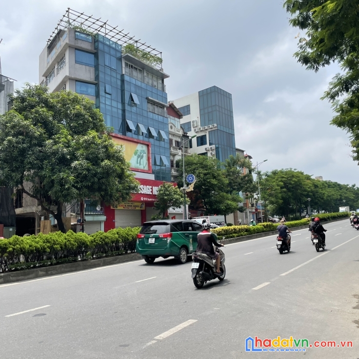 Bán 95m2 đất phố cổ ngọc lâm, ô tô tránh, xây văn phòng hoặc chung cư mini, kinh doanh.