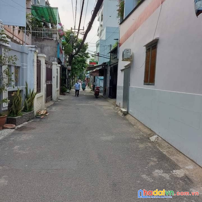 Bán nhà hẻm xe hơi phú thọ hoà gần trường thpt trần phú, 52m nhỉnh 4 tỷ