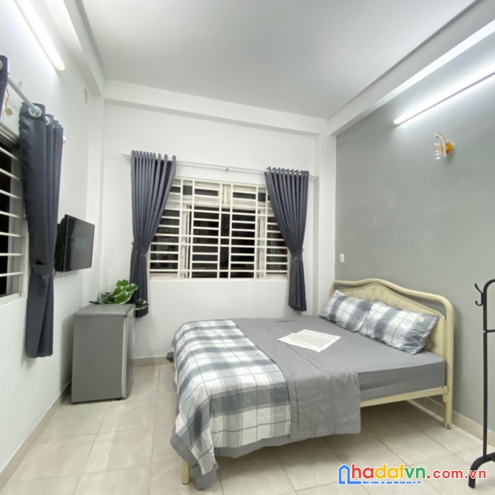 Bán khách sạn 4 tầng trung tâm phố tây bùi viện quận 1-  9 t