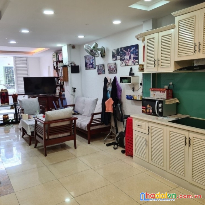 Bán nhà cmt8, p8 - o.10, 4mx14, 56m2, giá 6,8 tỷ còn thương lượng.