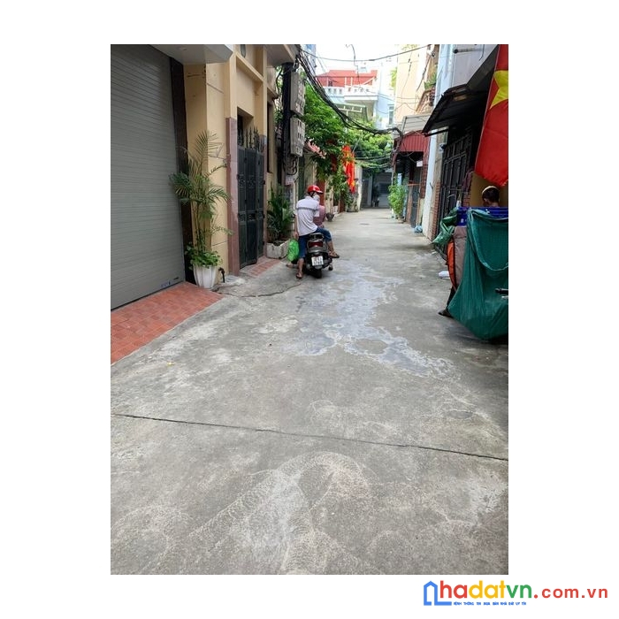 Rất hiếm !!! bán nhà nguyễn sơn, long biên, 60m2 x 3 tầng,ô tô vào nhà, ngõ thông