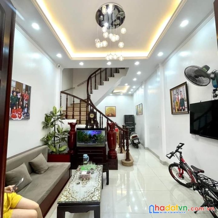 Bán gấp nhà phú đô 36m x 5 tầng, mặt 3.8m, giá 4.6 tỷ.