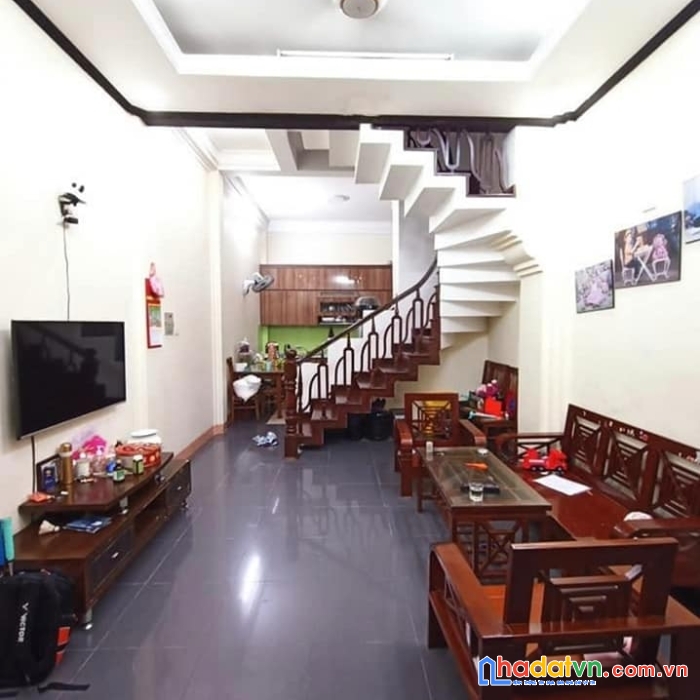 Nhà ngô đình mẫn, hà đông 65m2, 3 tầng, mặt tiền 5m, ô tô đỗ cửa, trước nhà cực thoáng, ngõ thông