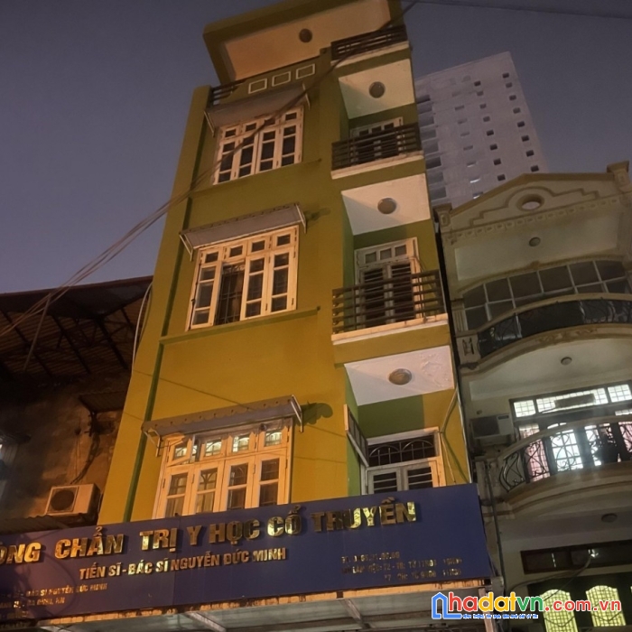 Bán nhà phố láng hạ, ô tô tránh, nở hậu, kinh doanh sầm uất.