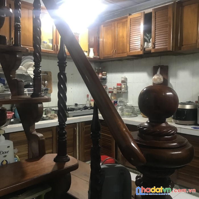 Bán nhà 2t tống duy tân, ngay chợ hòa mỹ, 300m ra bến xe tt, ô tô vô tận cửa, thông tô hiệu, chỉ 2