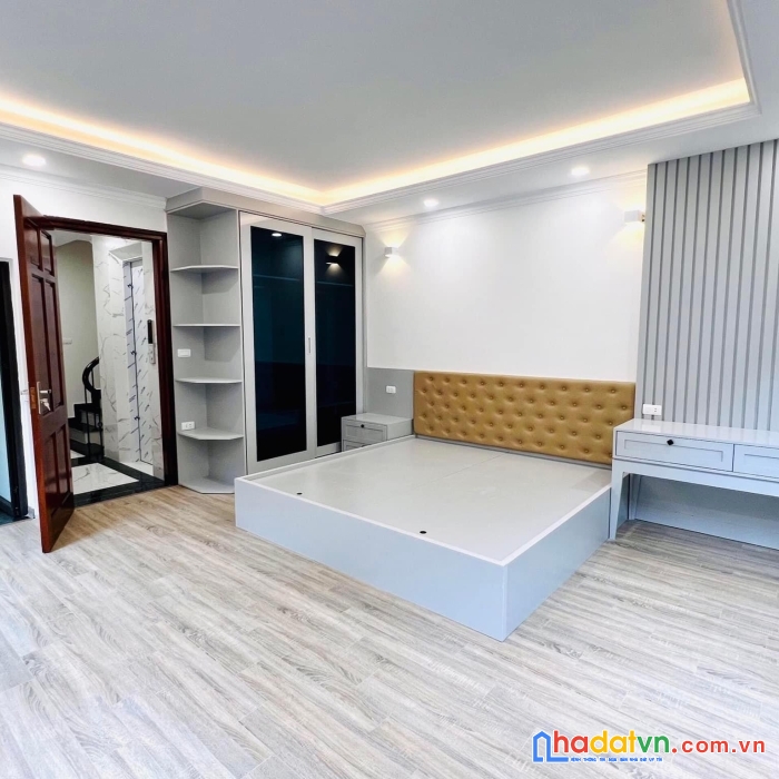 Tam khương - đống đa - 6 tầng mới xây -  thang máy - lô góc - 7,95 tỷ