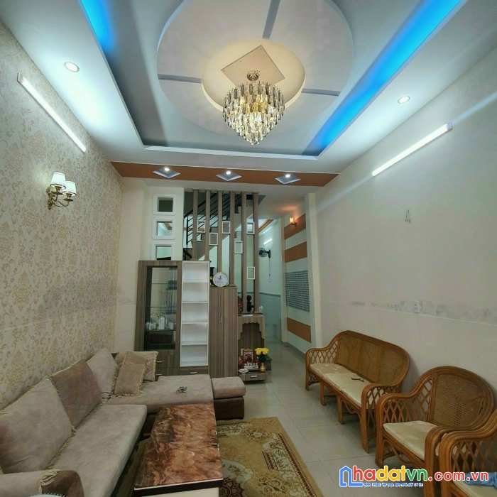 Bán nhà đẹp khu phân lô mã lò -53m2 - 3 tầng - 4pn - giá 5.6 tỷ