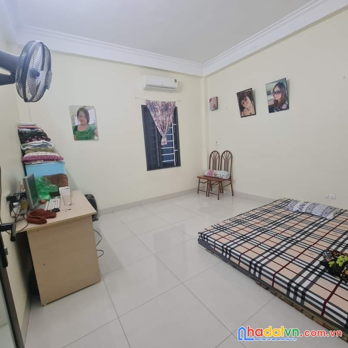 Cần tiền bán gấp nhà thạch bàn - s35m- mt 4,2 m - giá chỉ 2,75 tỷ - ô tô- nở hậu.