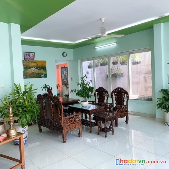 Bán nhà biệt thự quận 3, cmt8, 4 tầng, ngang 8.5 x 26, nhỉnh 20 tỷ.